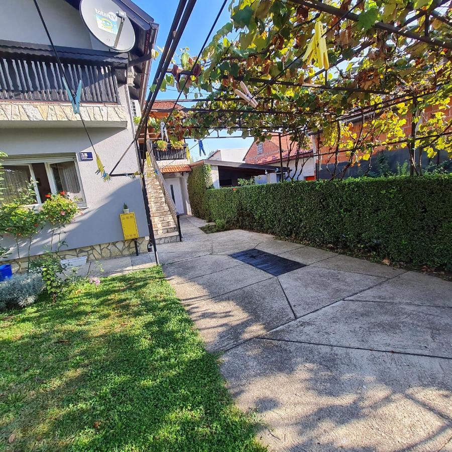 Pepa Zg Apartment Zagreb Bagian luar foto